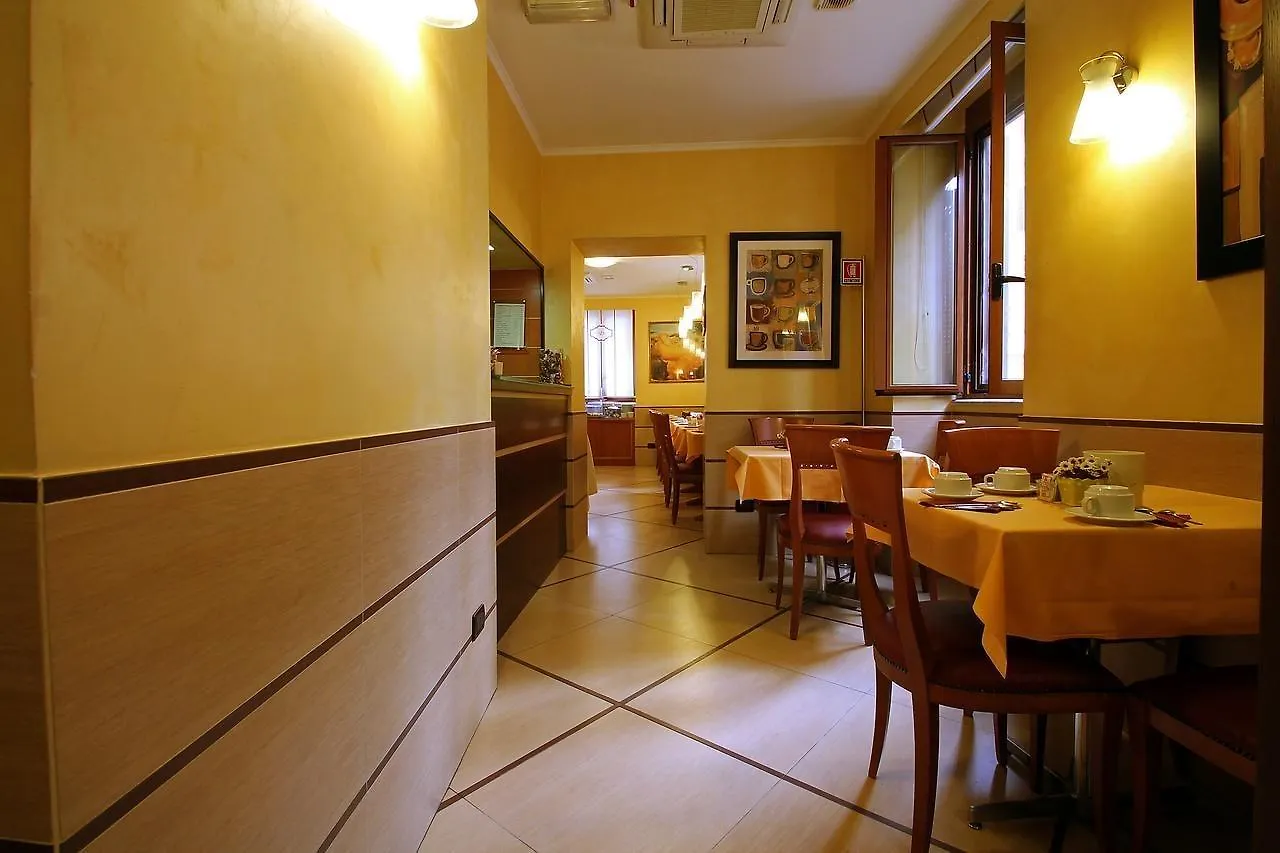Hotel Lirico Roma