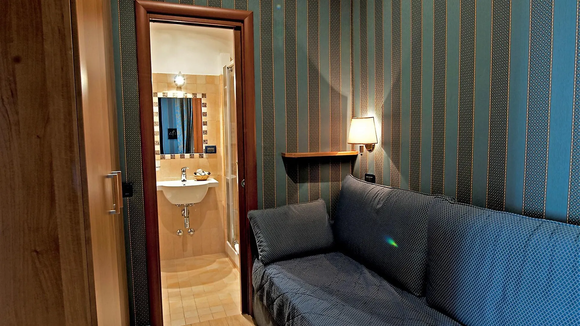 Hotel Lirico Roma