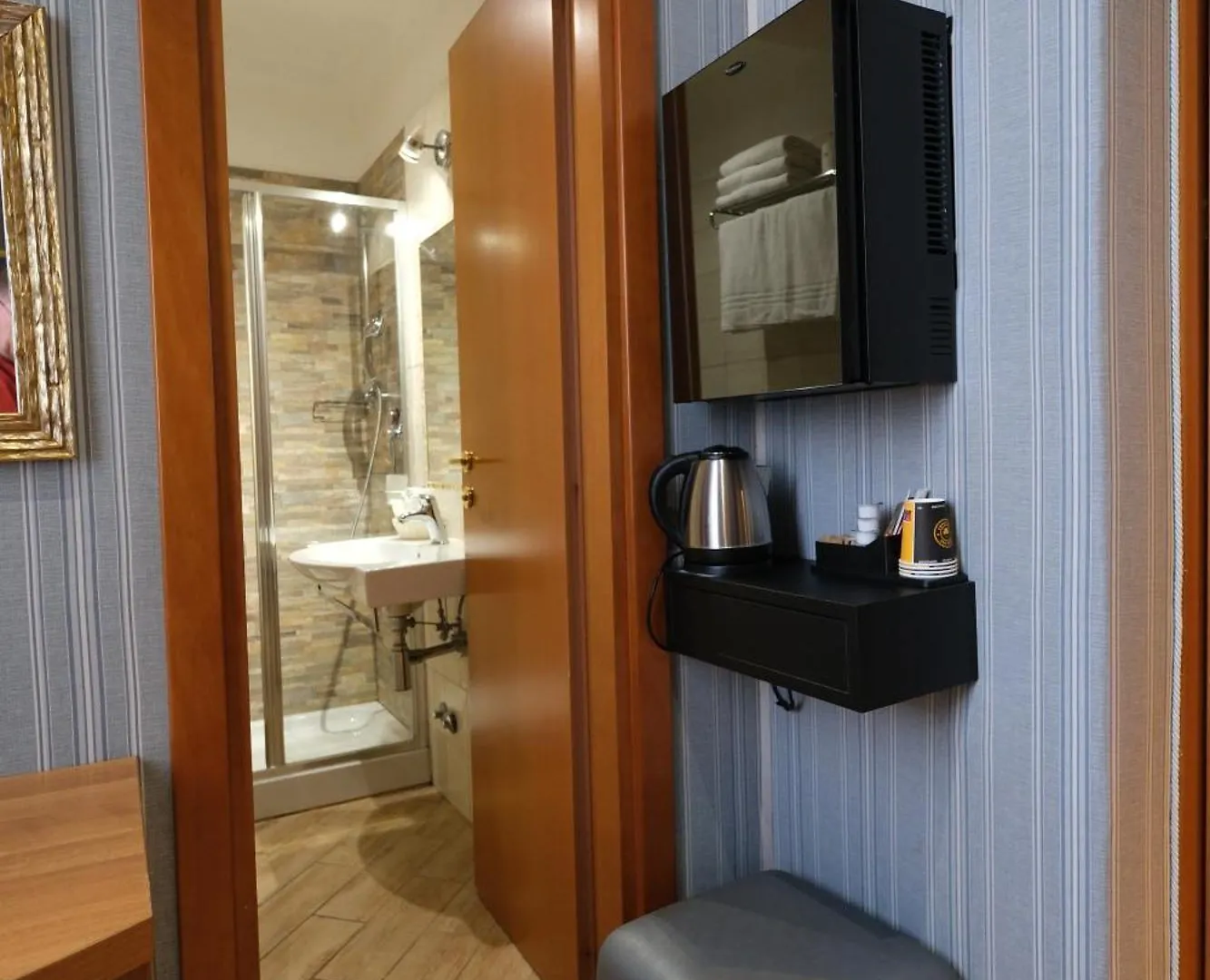 Hotel Lirico Rome 3*,  Italy