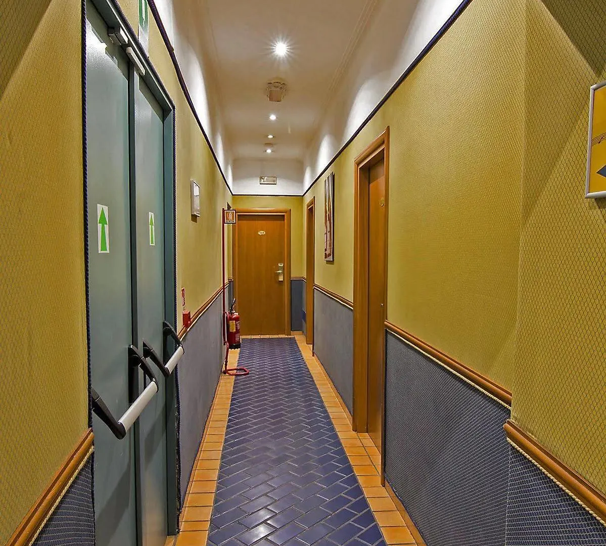 Hotel Lirico Roma 3*,
