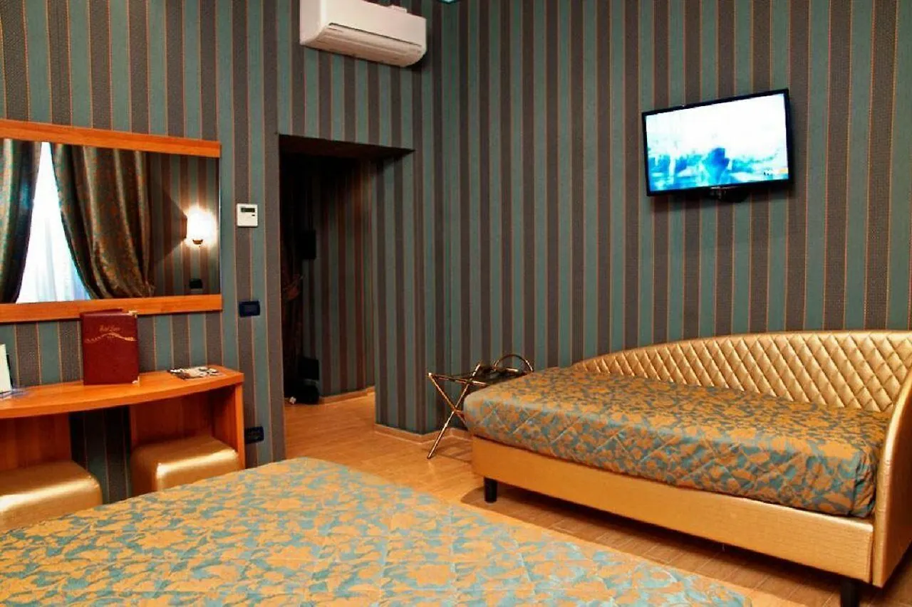 Hotel Lirico Roma 3*,