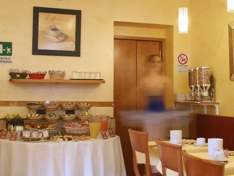 Hotel Lirico Rome 3*,